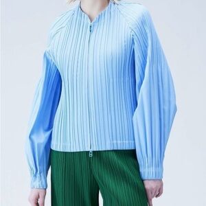 $980 Pleats please Issey Miyake pleated monthly color puff smooth zip coat